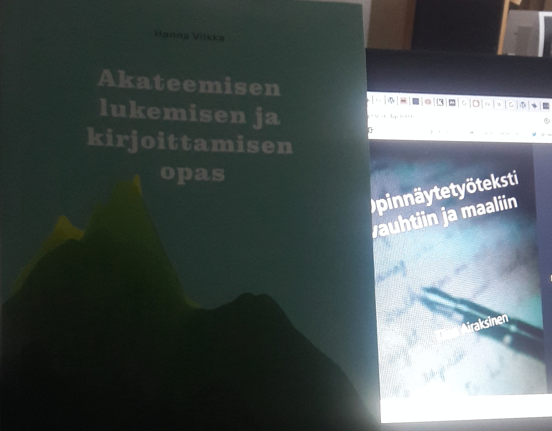 Beschreibung von KKSUYHT-2020-2021-8 Tieteellinen kirjoittaminen, ryhmä 23  (Pienryhmäopetus)